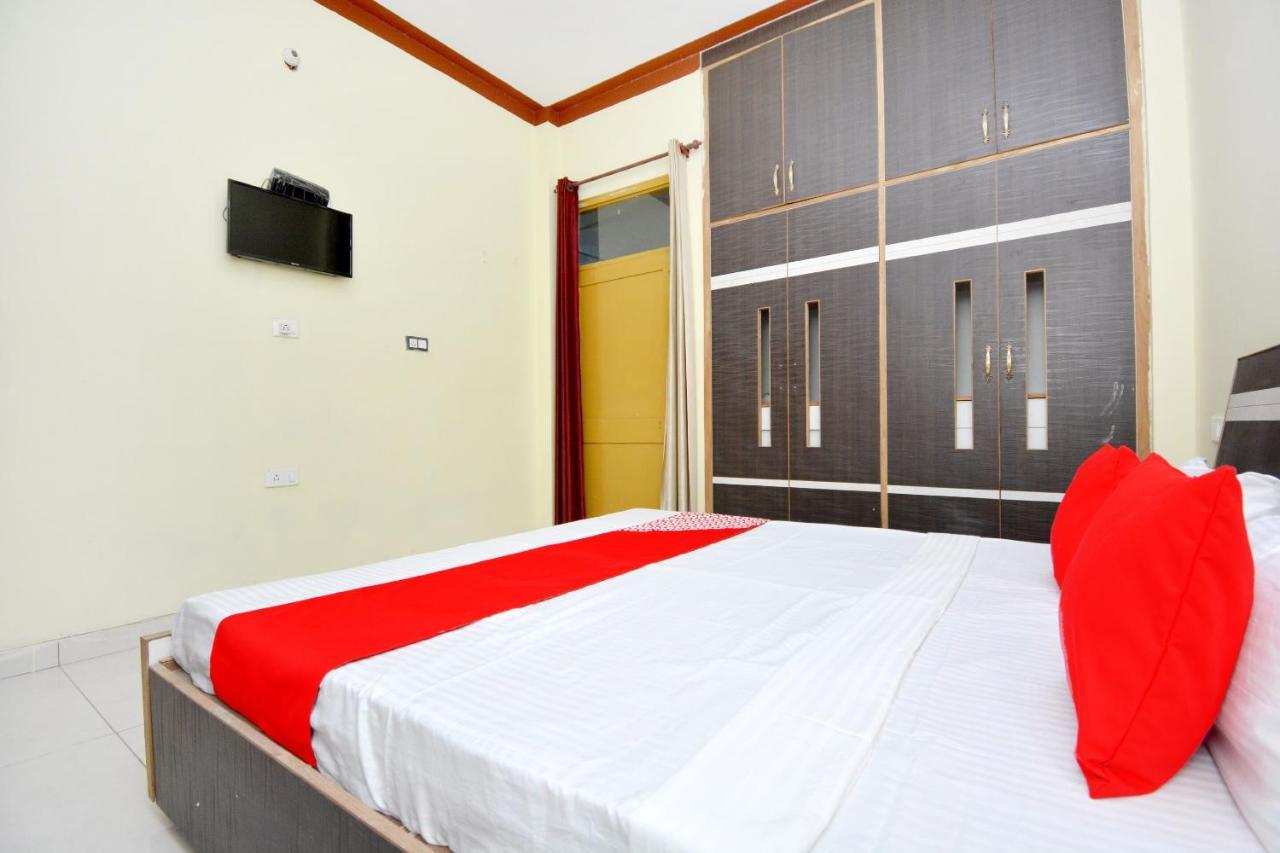 Oyo 40306 White House Otel Jalandhar Dış mekan fotoğraf