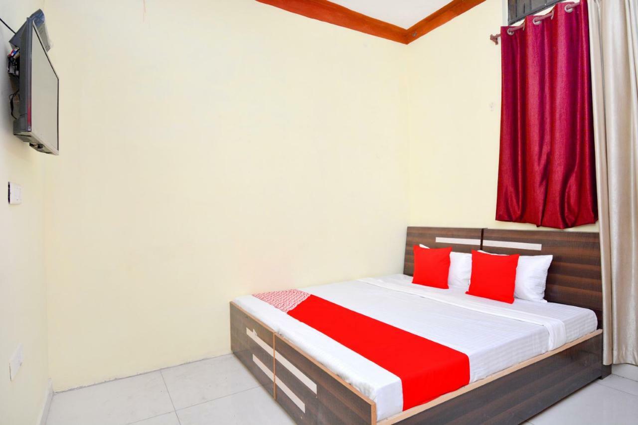Oyo 40306 White House Otel Jalandhar Oda fotoğraf
