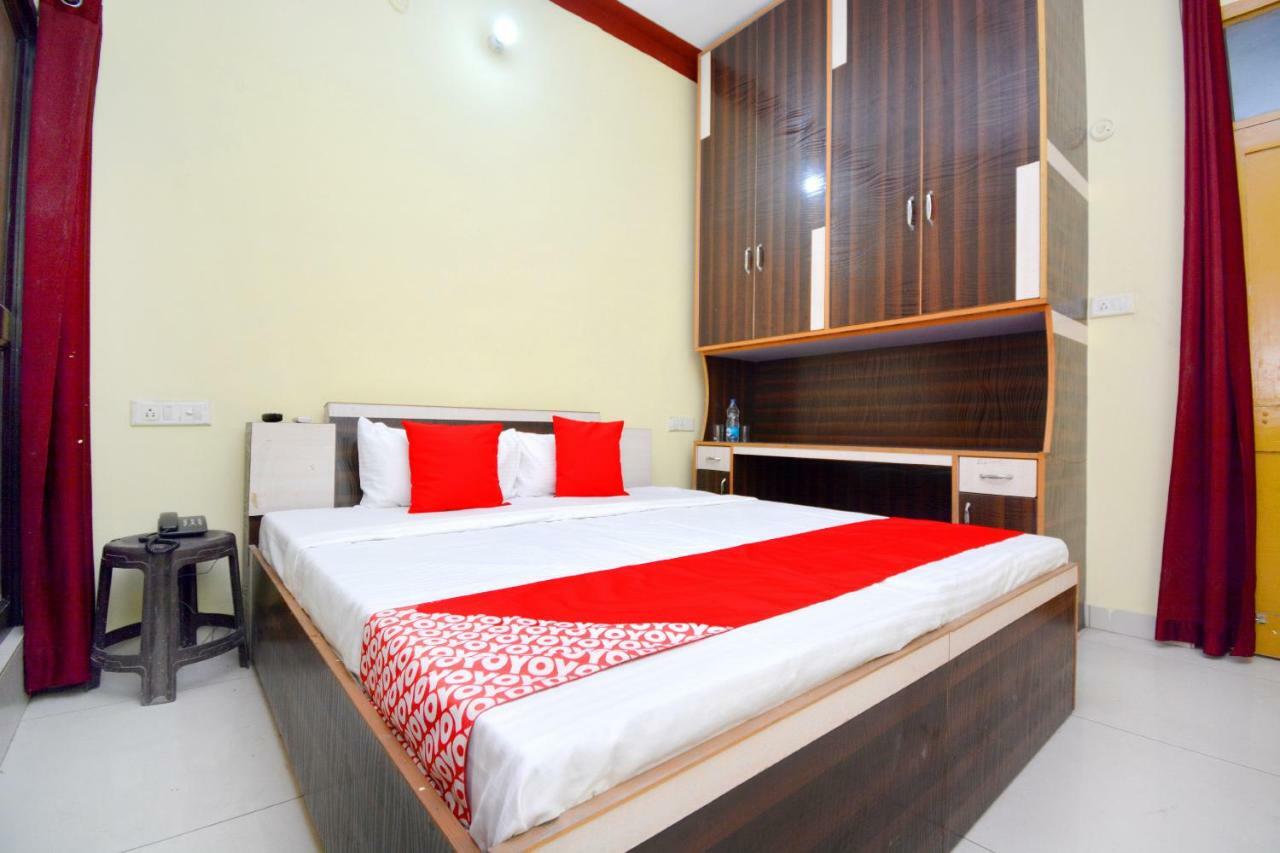 Oyo 40306 White House Otel Jalandhar Dış mekan fotoğraf