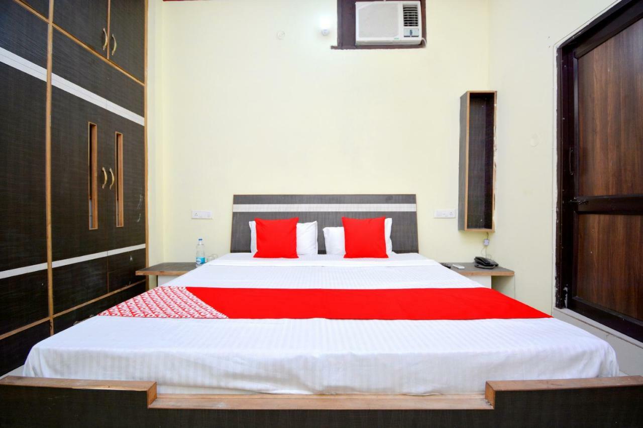 Oyo 40306 White House Otel Jalandhar Dış mekan fotoğraf